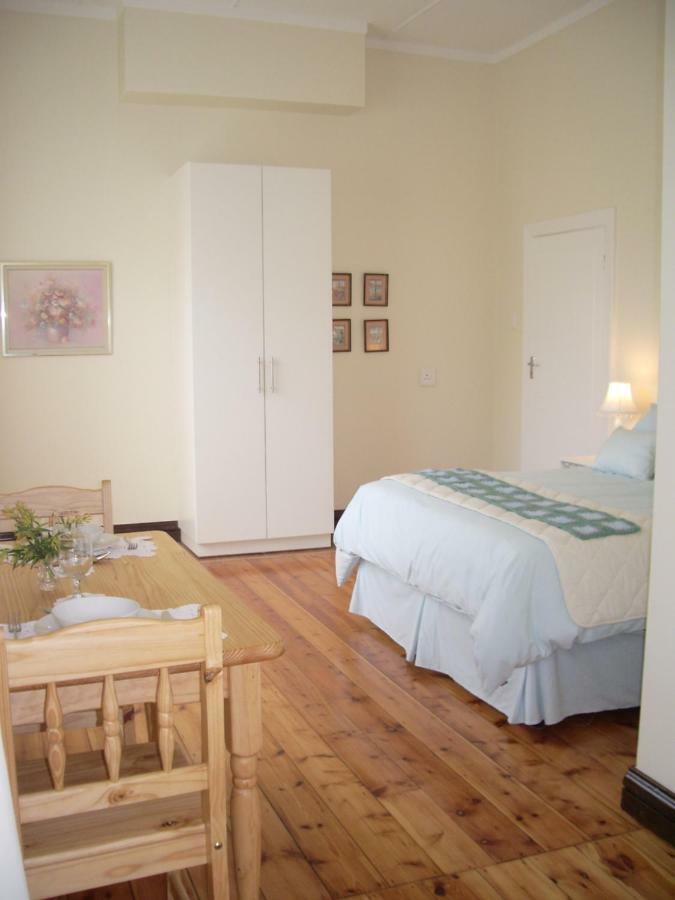 Dee'S Bnb Pretoria-Noord Extérieur photo