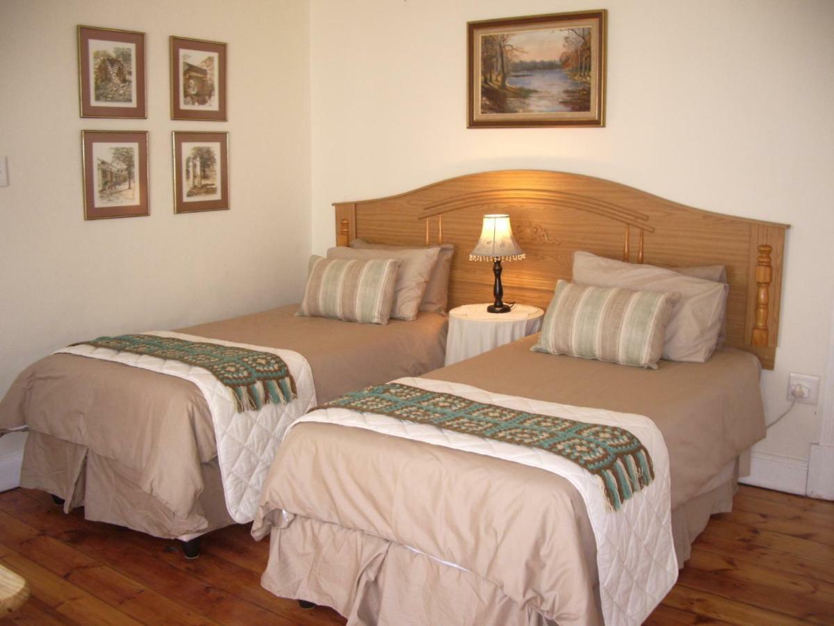 Dee'S Bnb Pretoria-Noord Extérieur photo
